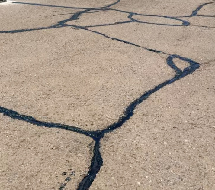 caliber-collision-asphalt-crack-sealing-mesa-arizona
